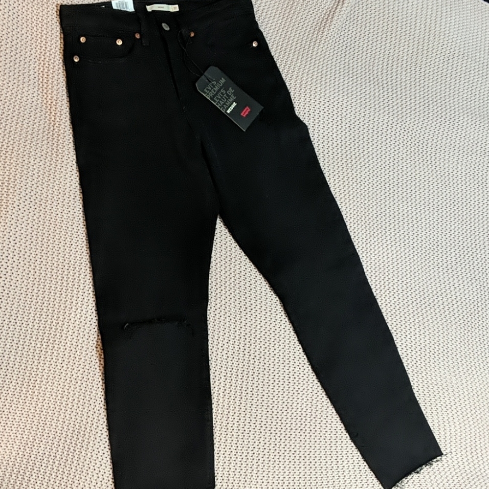 💥BLACK FRIDAY💥 LEVIS WEDGIE ICON JEANS - Picture 4 of 8